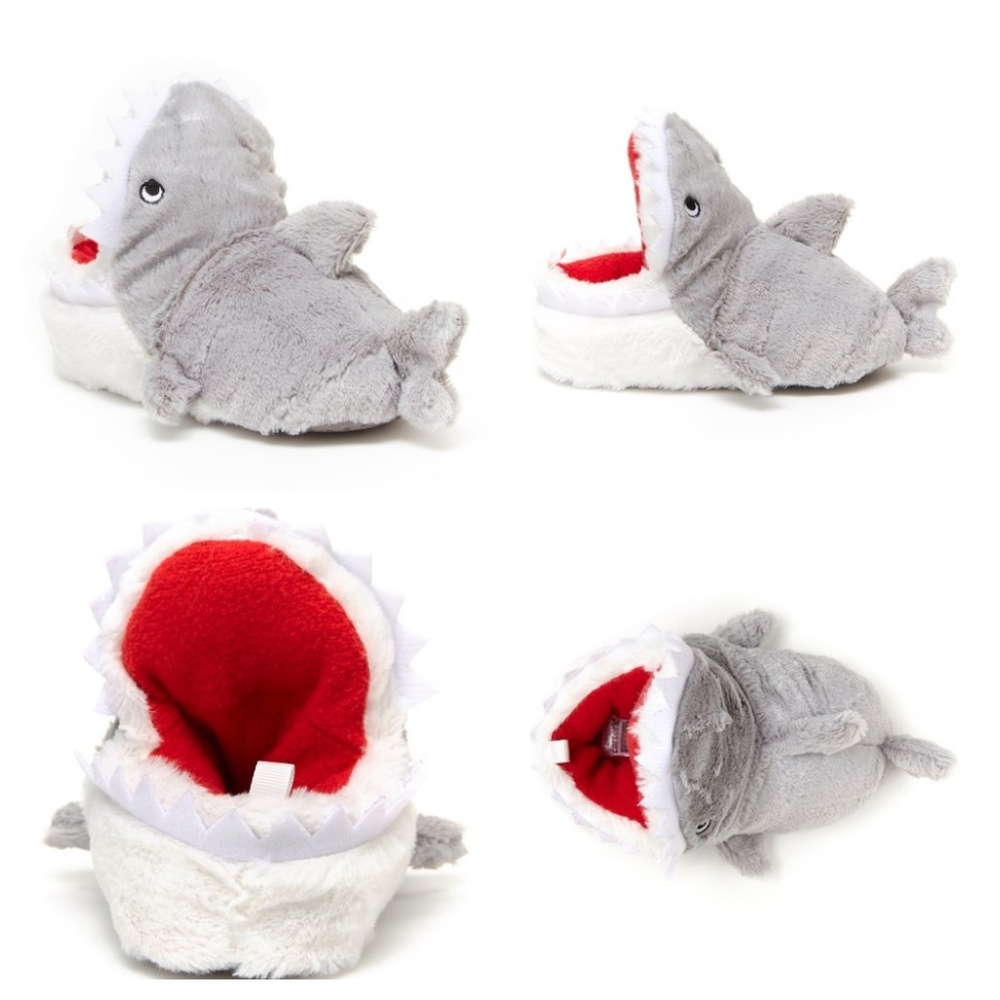 Carter's shark slippers adorable